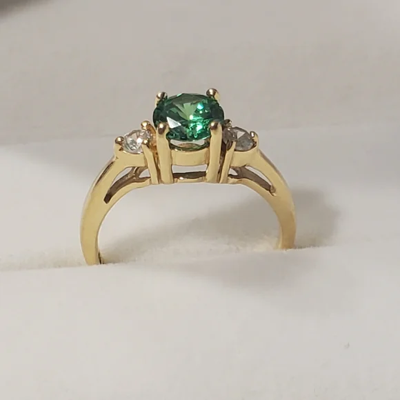 14k Solid Yellow Gold Round Brilliant Cut Green Emerald & Diamond Ring - Picture 5 of 12
